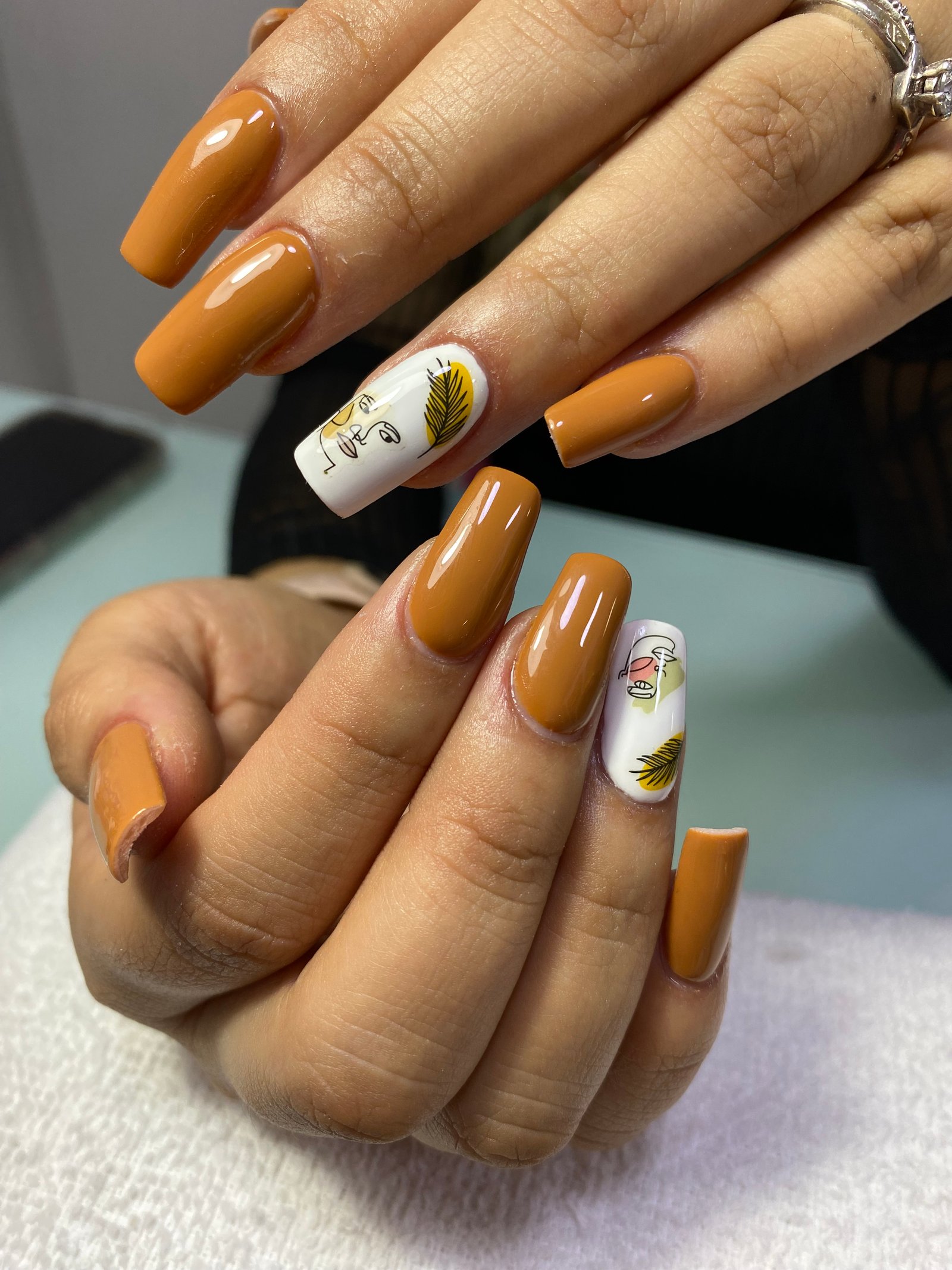 RECUBRIMIENTO EN ACRÍLICO O POLY GEL